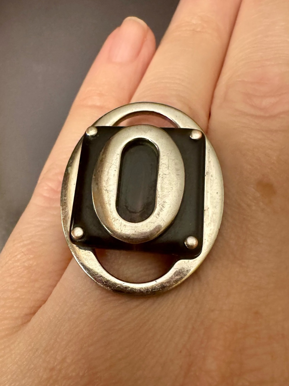 Coach Silver O and Tortoise Shell Resin Ring - Picture 2 of 11